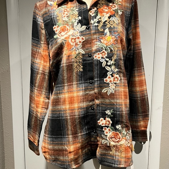 paparazzi Tops - plaid embroidered blouse top by paparazzi